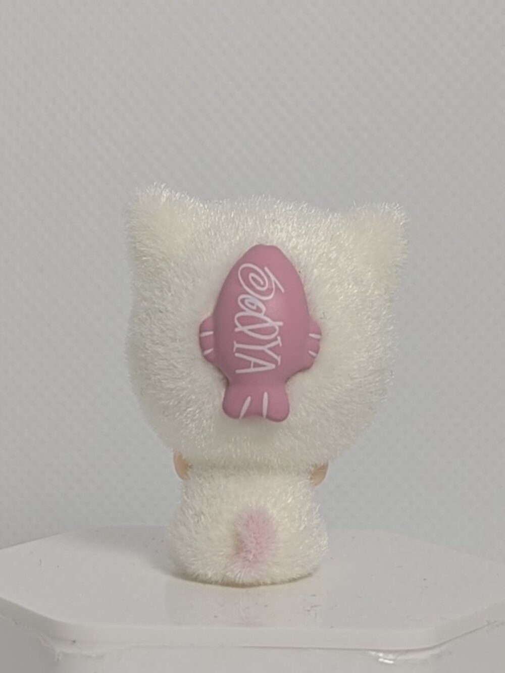 SOOYA STUDIOS The First Sitting Series Beans - White Cat Ban - Picture 4 of 4